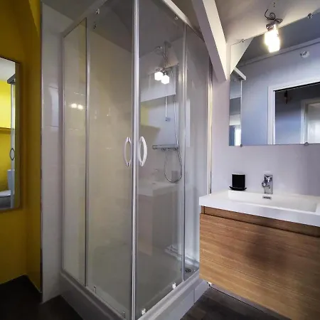 De L'isle - Sejours Pro - Wifi - Netflix - Plein Centre-ville Apartment Chateau-Thierry